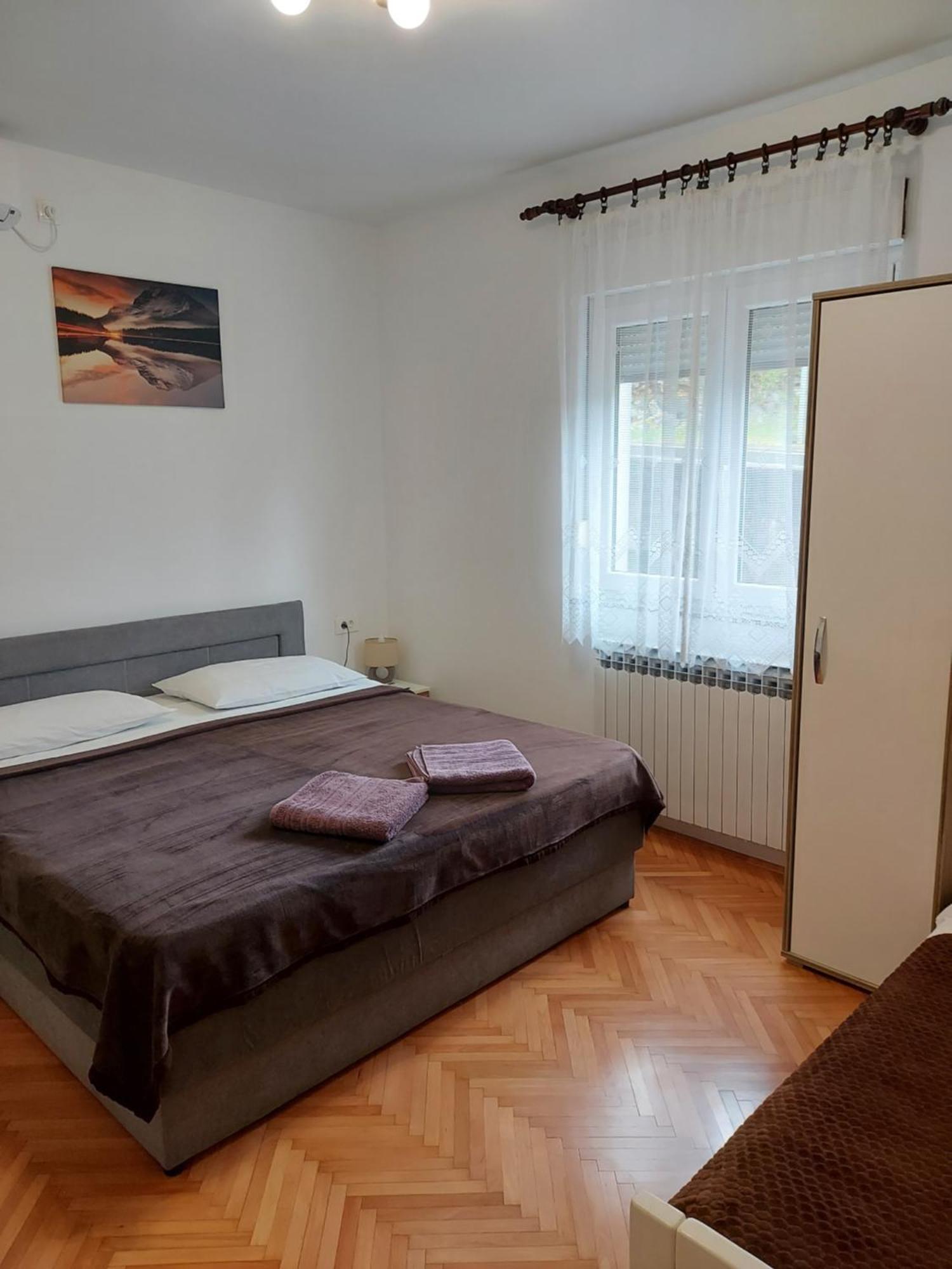 Elena Rooms Pasjak Luaran gambar