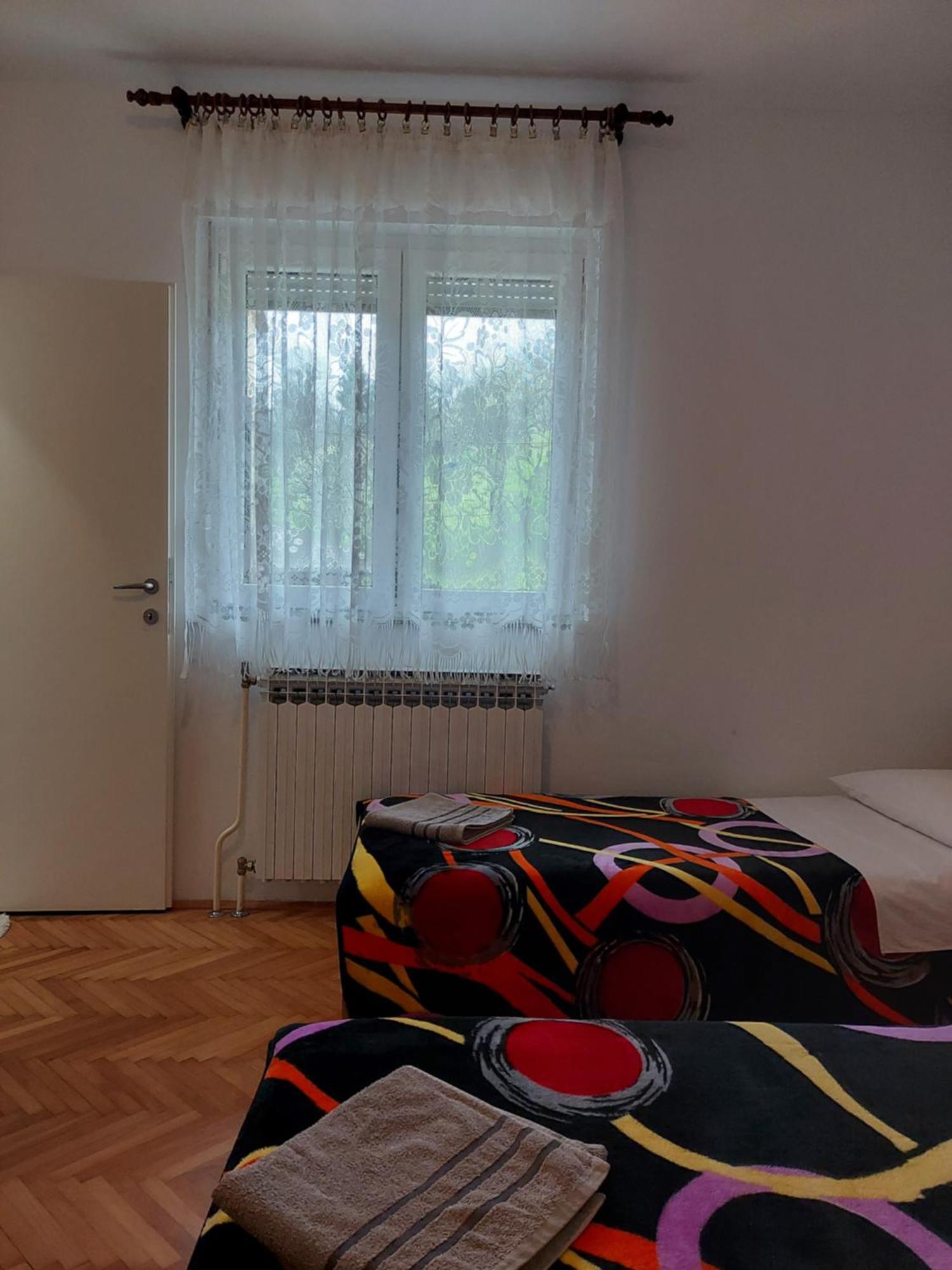 Elena Rooms Pasjak Luaran gambar